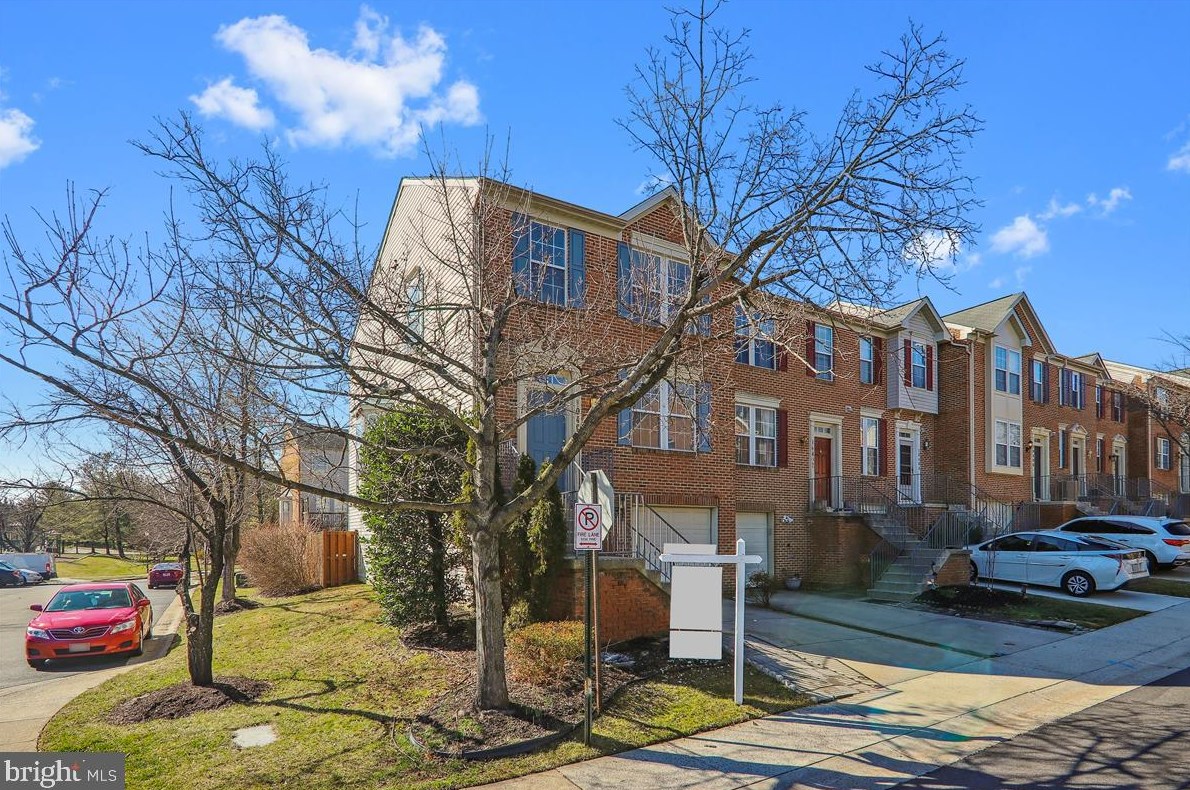 10400 Heathside Way, Rockville, MD 20854-6344