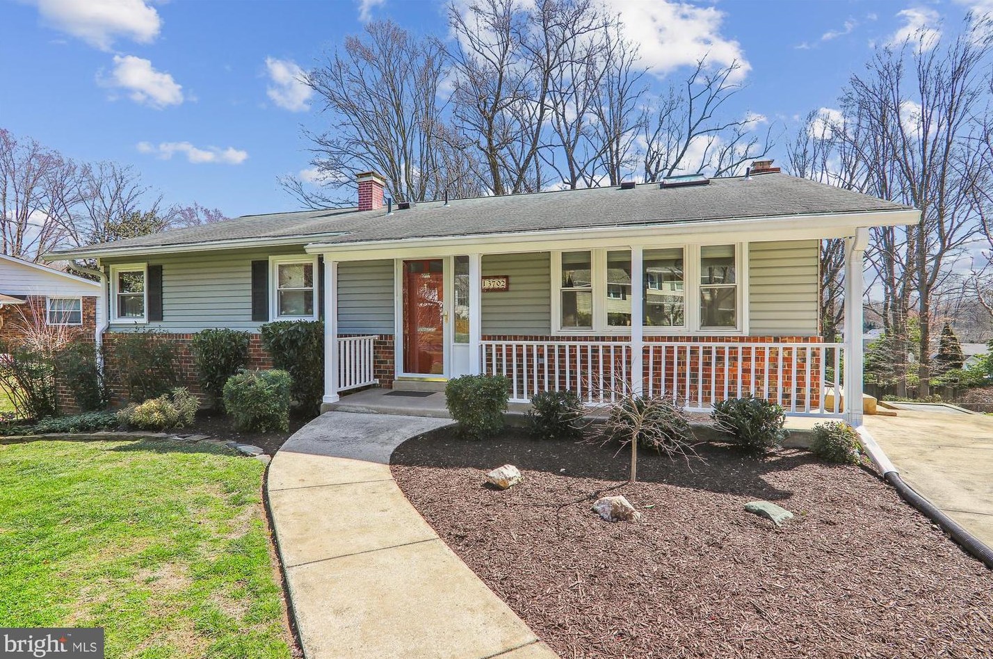 13702 Drake Dr, Rockville, MD 20853-2540