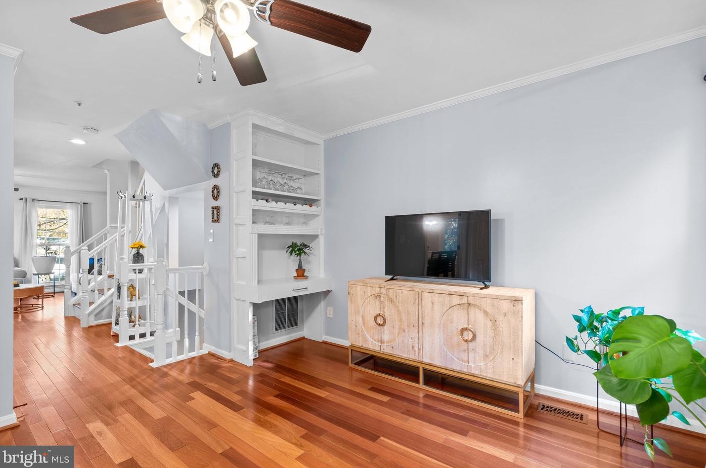 8628 Fountain Valley Dr, Gaithersburg MD  20886-5673 exterior