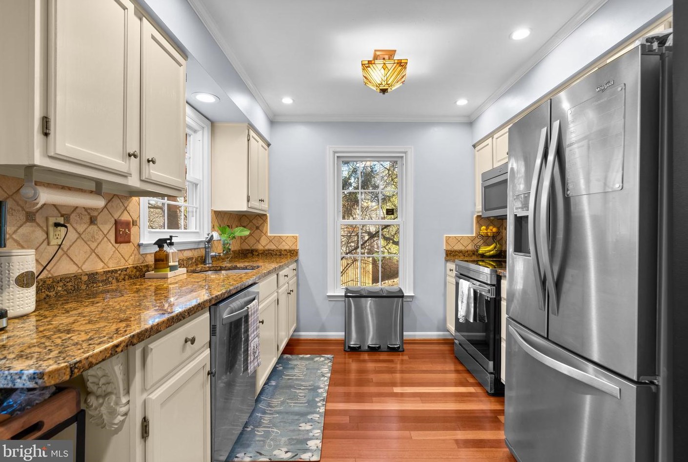 8628 Fountain Valley Dr, Gaithersburg MD  20886-5673 exterior