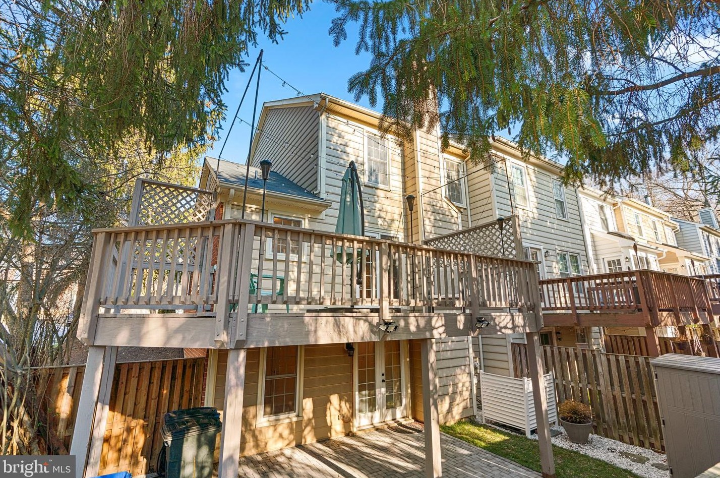 8628 Fountain Valley Dr, Gaithersburg MD  20886-5673 exterior