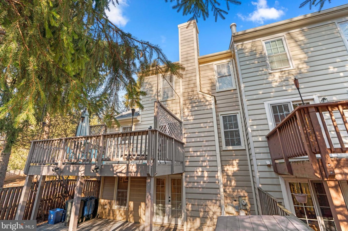 8628 Fountain Valley Dr, Gaithersburg MD  20886-5673 exterior