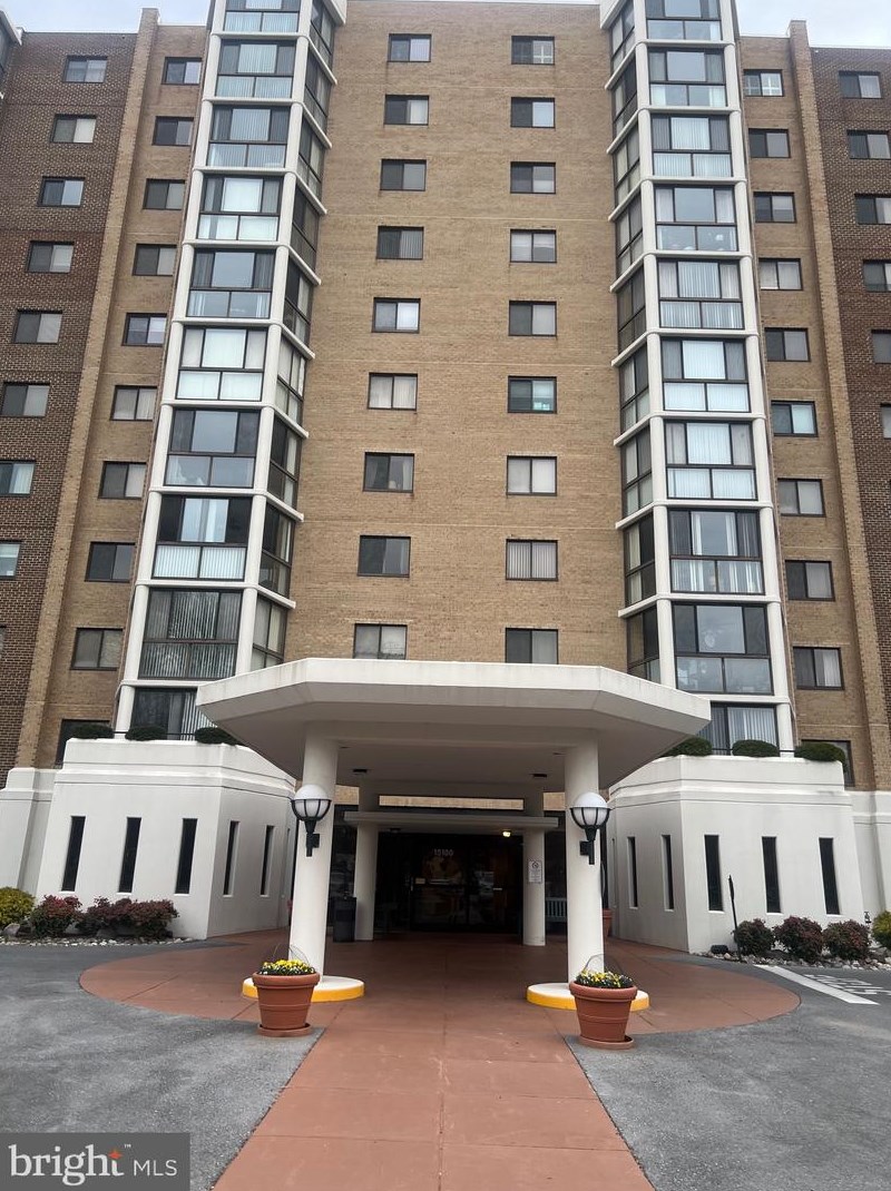 15100 Interlachen Dr #4-901, Silver Spring, MD 20906