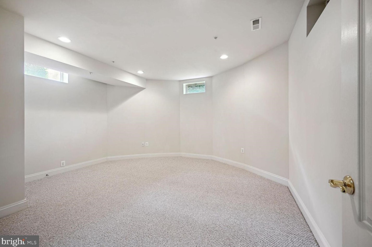 17610 Auburn Village Dr, Sandy Spring MD  20860-1045 exterior