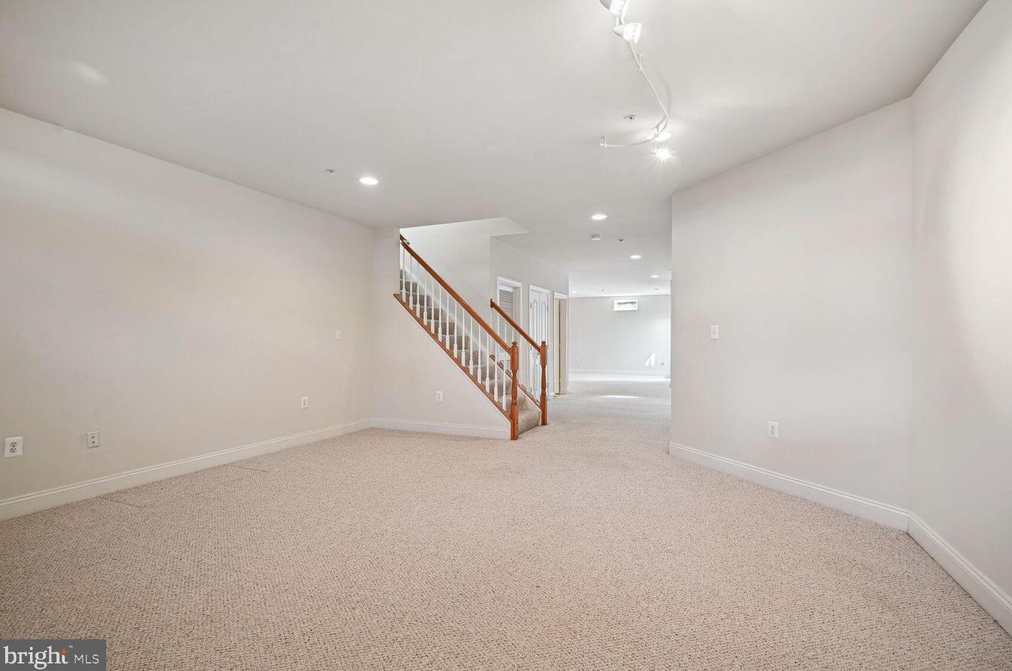 17610 Auburn Village Dr, Sandy Spring MD  20860-1045 exterior