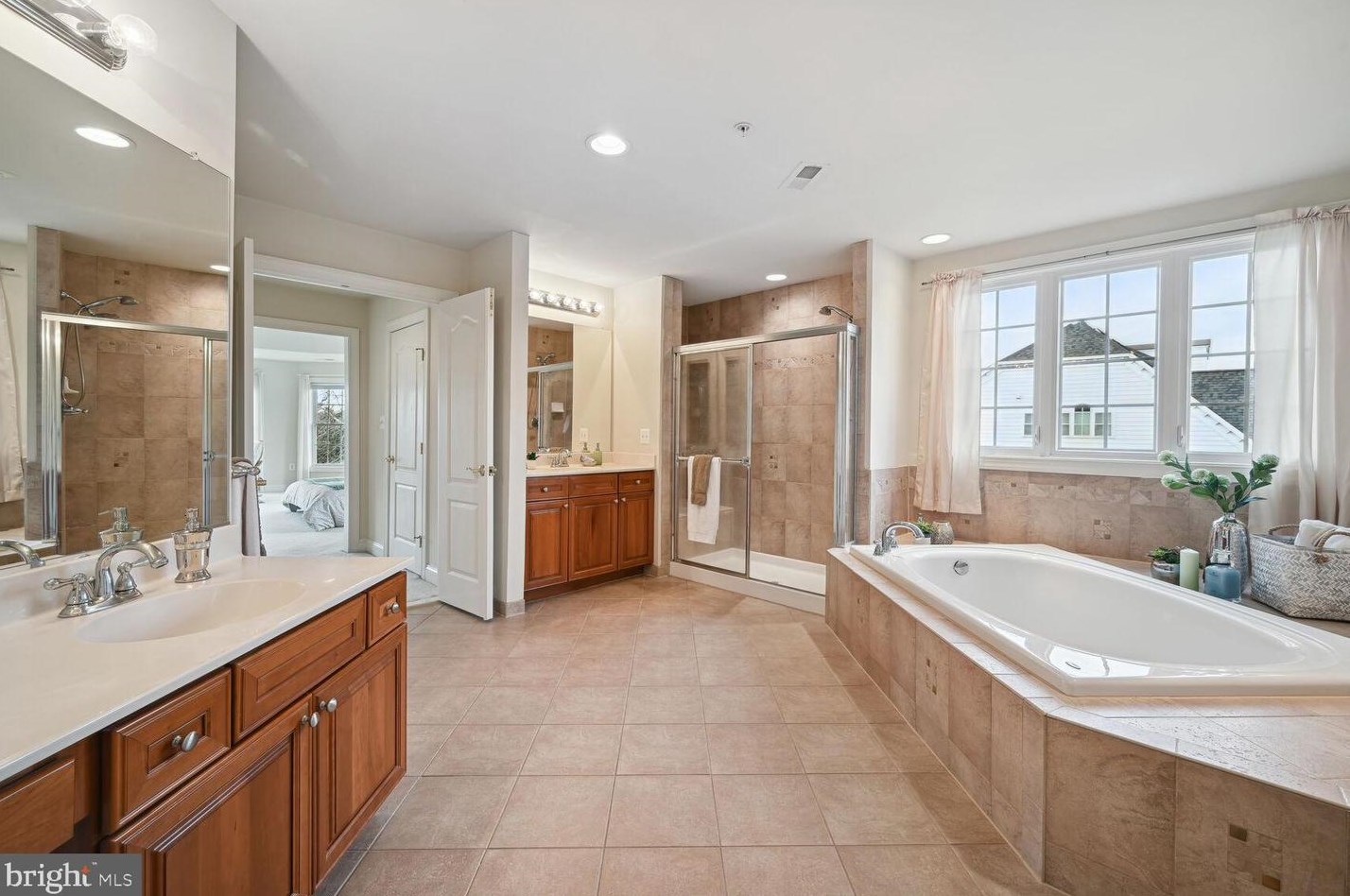 17610 Auburn Village Dr, Sandy Spring MD  20860-1045 exterior