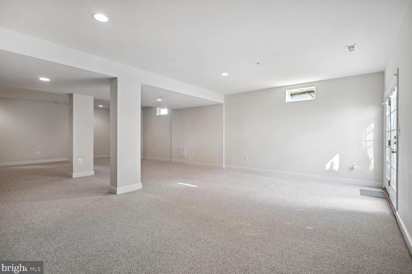 17610 Auburn Village Dr, Sandy Spring MD  20860-1045 exterior