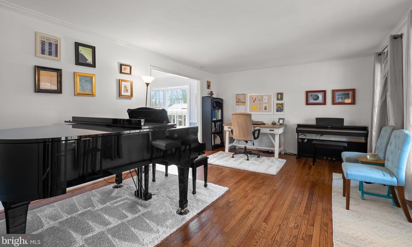 4208 Thorncroft Ter, Olney MD  20832-2950 exterior