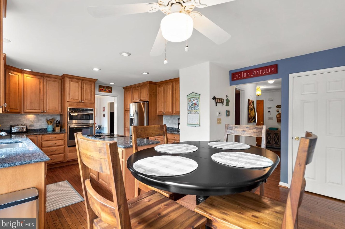 4208 Thorncroft Ter, Olney MD  20832-2950 exterior