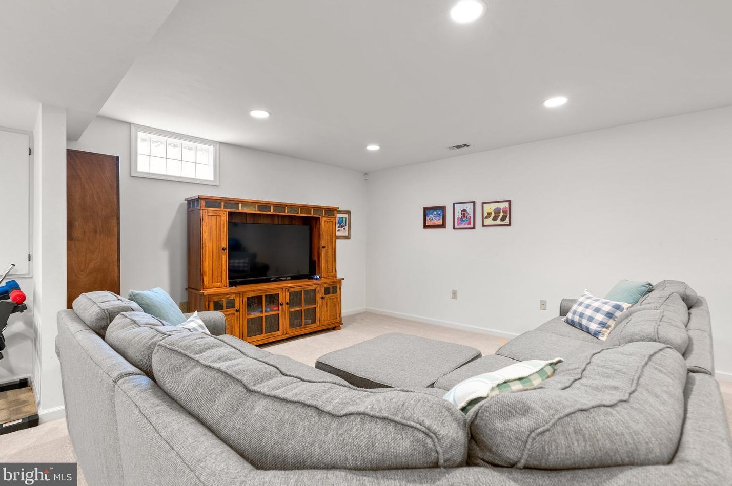 4208 Thorncroft Ter, Olney MD  20832-2950 exterior