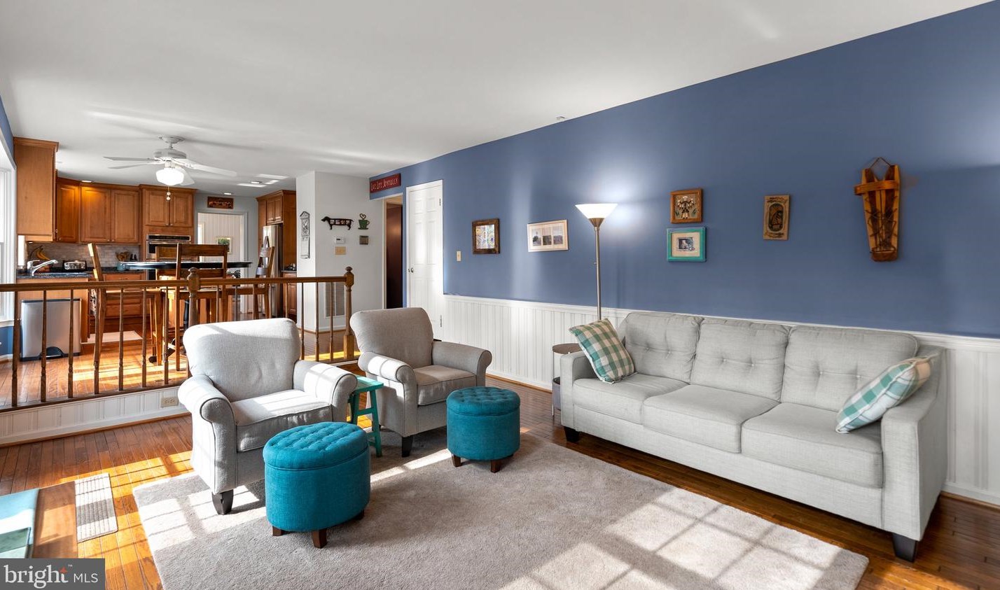 4208 Thorncroft Ter, Olney MD  20832-2950 exterior