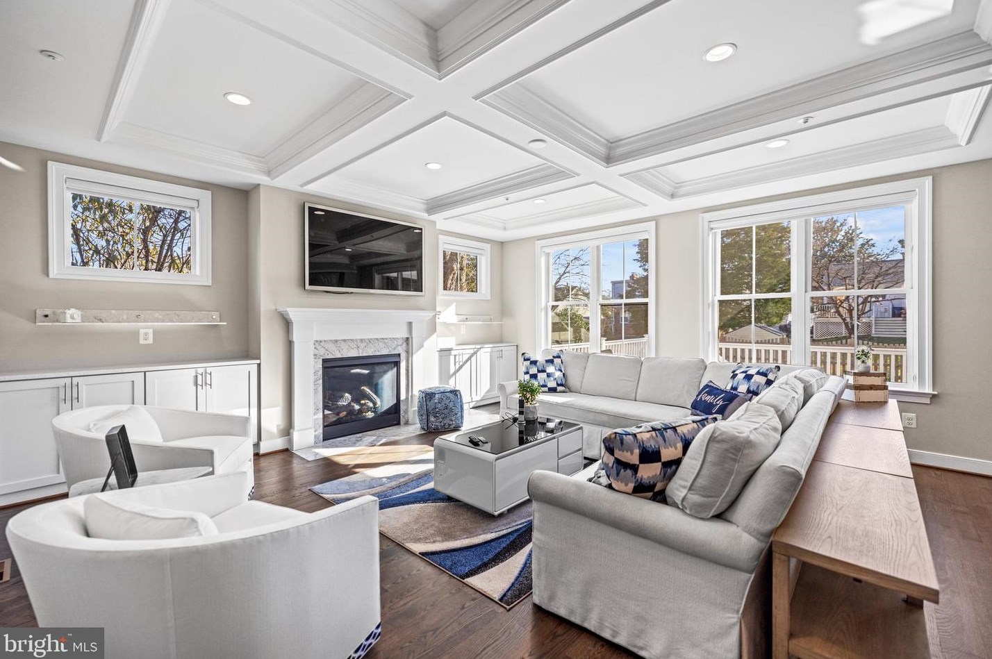 5816 Kingswood Rd, Bethesda MD 20814-1822 exterior