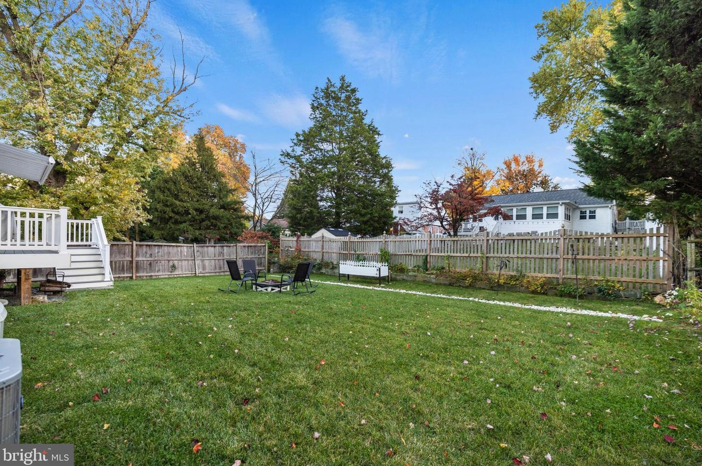 5816 Kingswood Rd, Bethesda MD 20814-1822 exterior