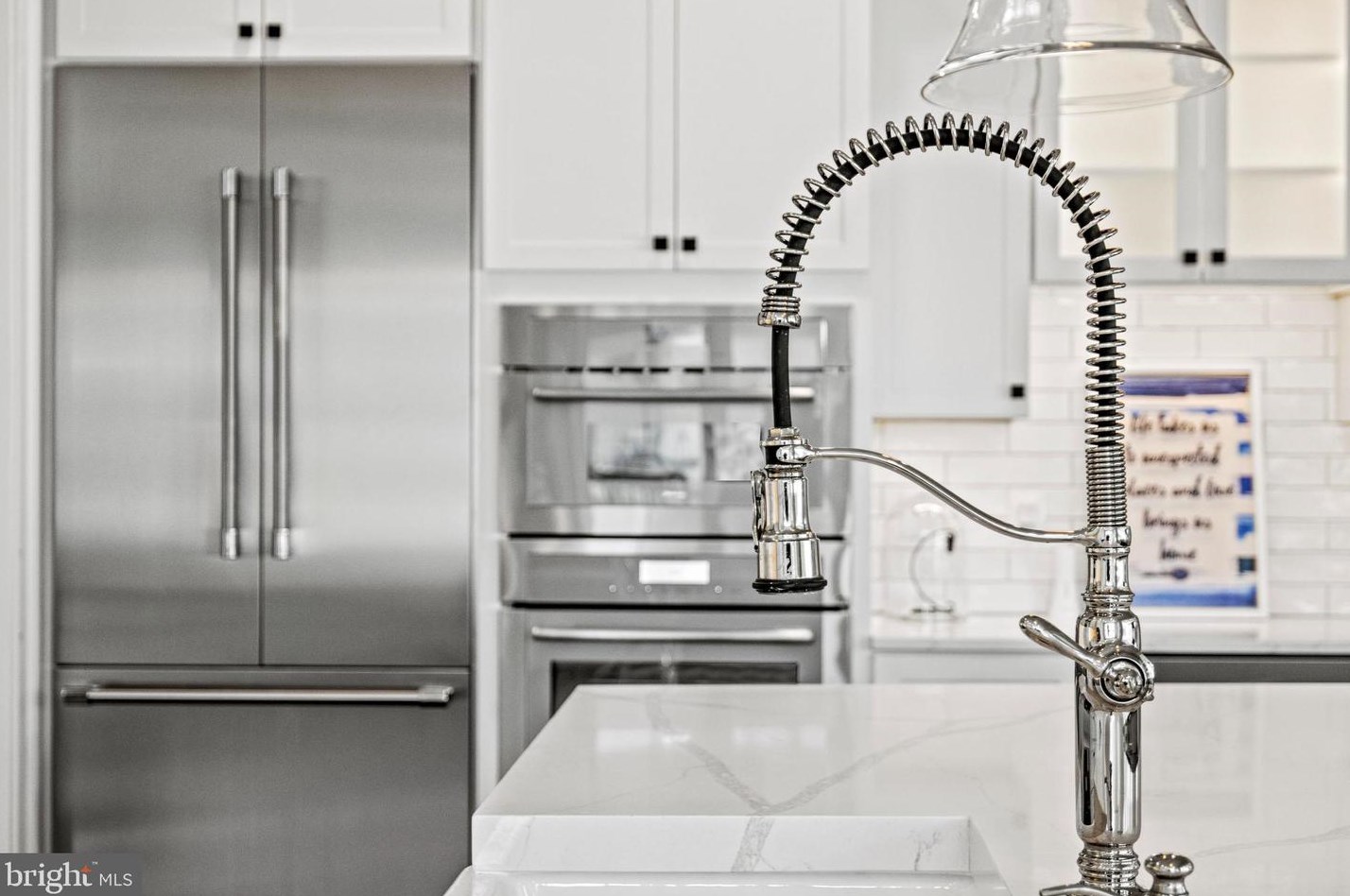 5816 Kingswood Rd, Bethesda MD 20814-1822 exterior