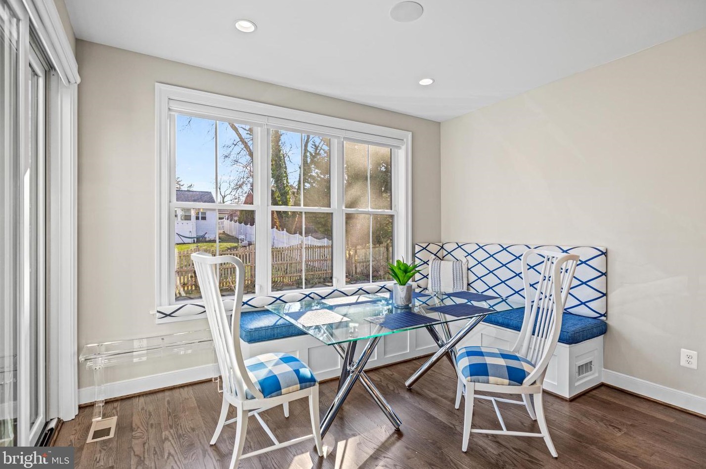 5816 Kingswood Rd, Bethesda MD 20814-1822 exterior