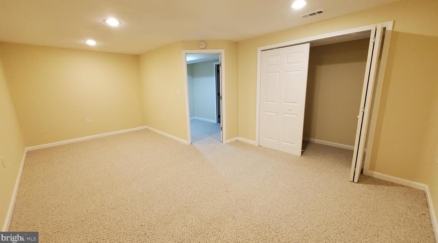 25004 Woodfield School Rd, Gaithersburg MD  20882-3711 exterior