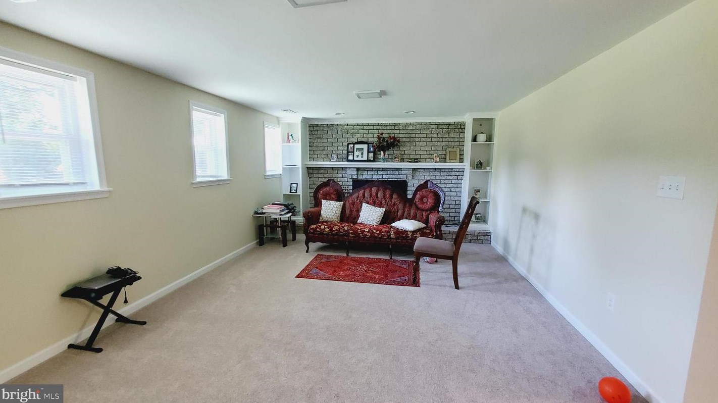 25004 Woodfield School Rd, Gaithersburg MD  20882-3711 exterior