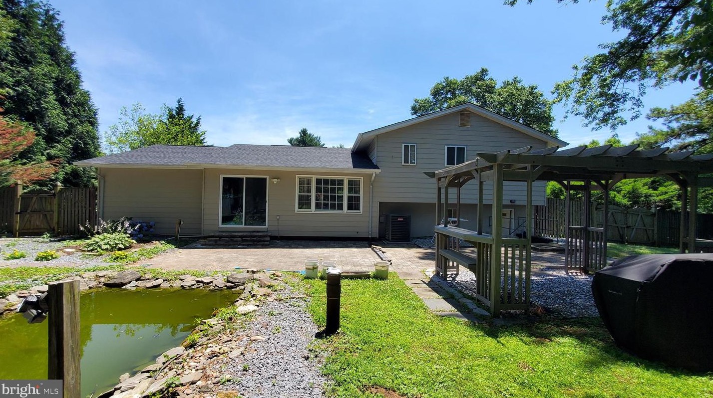 25004 Woodfield School Rd, Gaithersburg MD  20882-3711 exterior