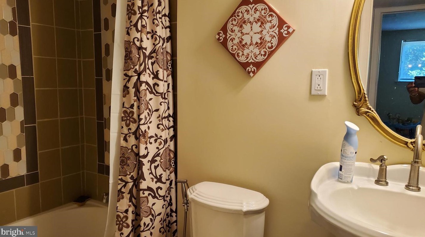 25004 Woodfield School Rd, Gaithersburg MD  20882-3711 exterior