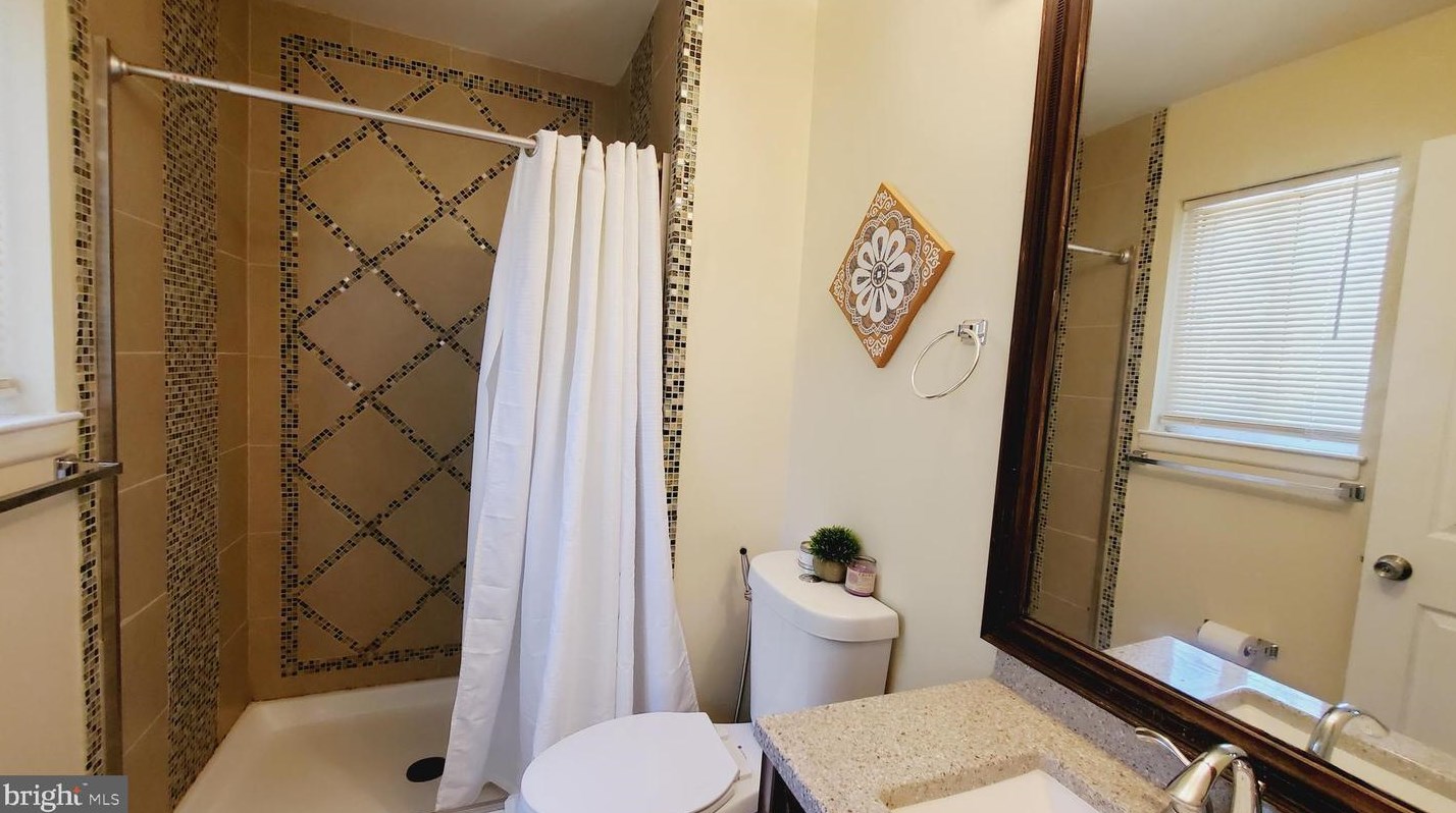 25004 Woodfield School Rd, Gaithersburg MD  20882-3711 exterior