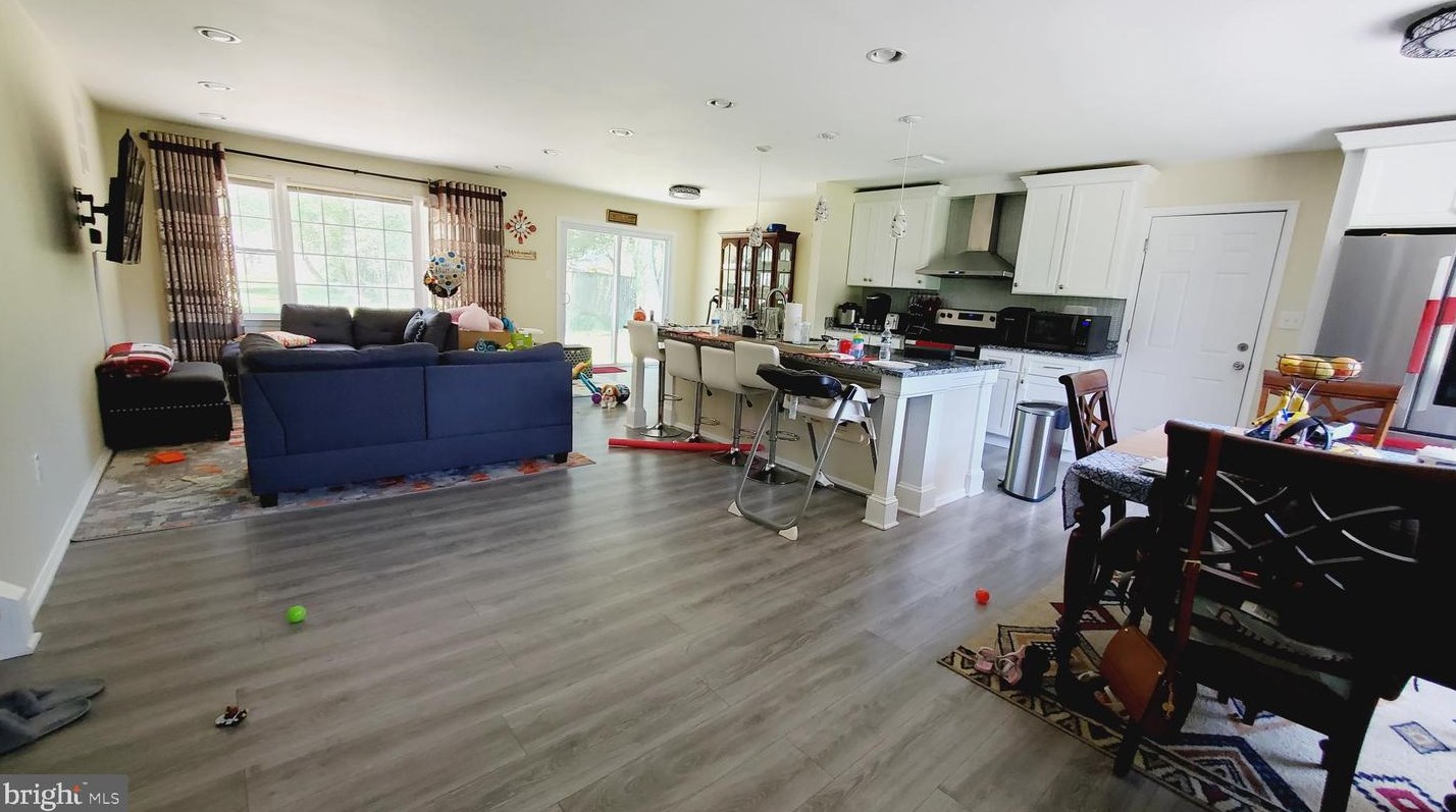 25004 Woodfield School Rd, Gaithersburg MD  20882-3711 exterior