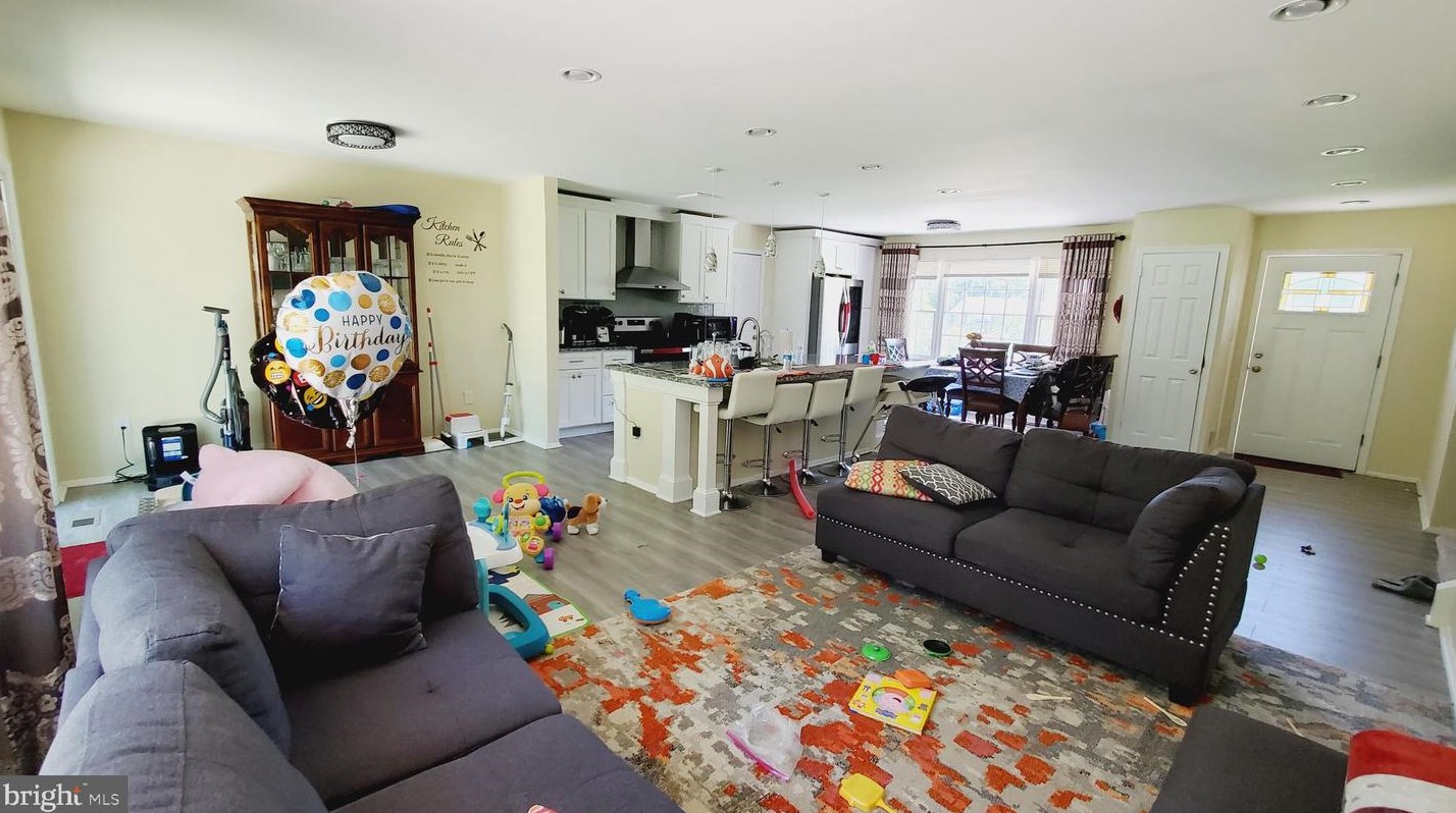 25004 Woodfield School Rd, Gaithersburg MD  20882-3711 exterior