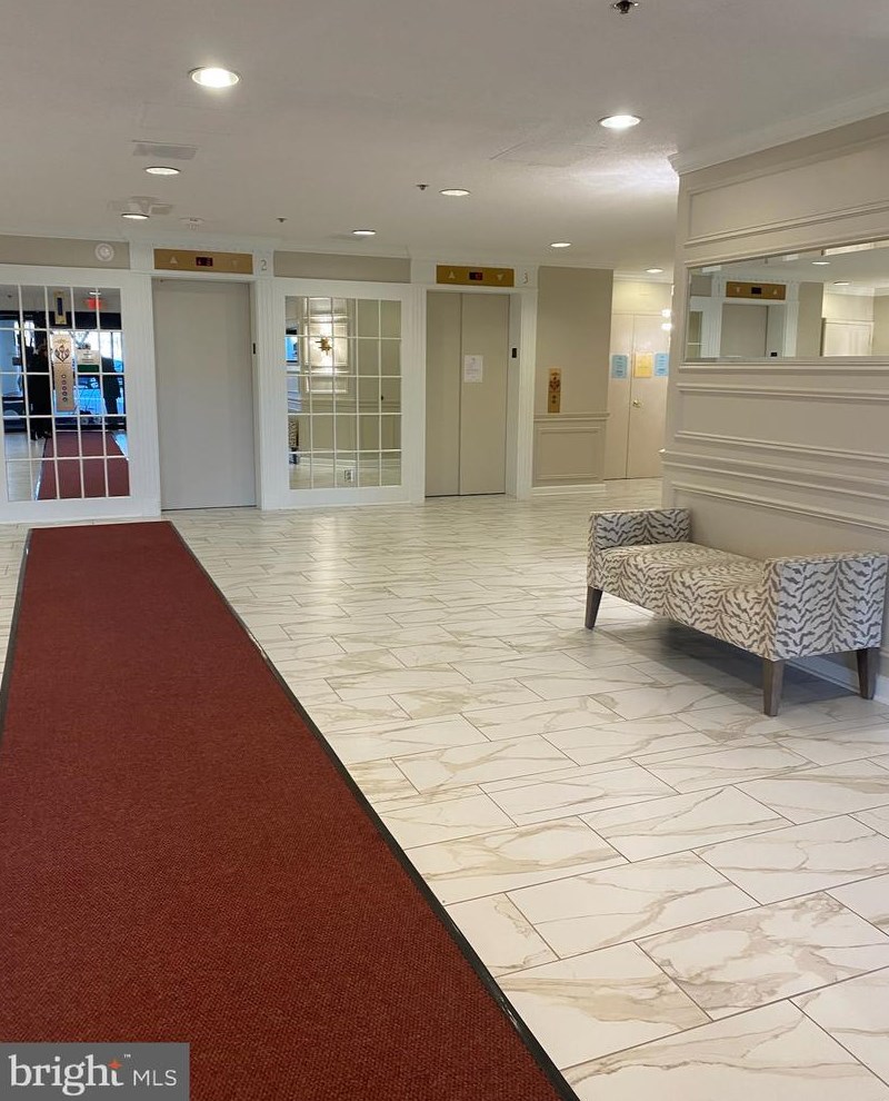 15107 Interlachen Dr #2-1016, Silver Spring, MD 20906