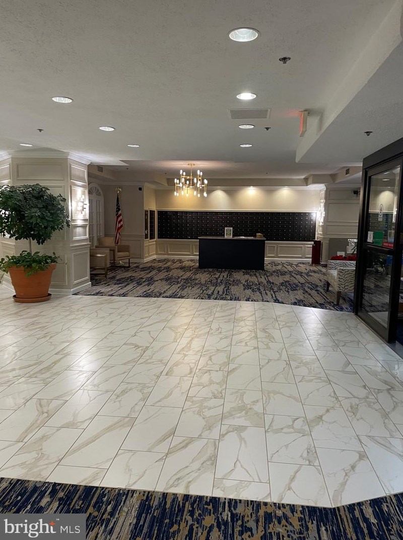 15101 Interlachen Dr #1-111, Silver Spring, MD 20906