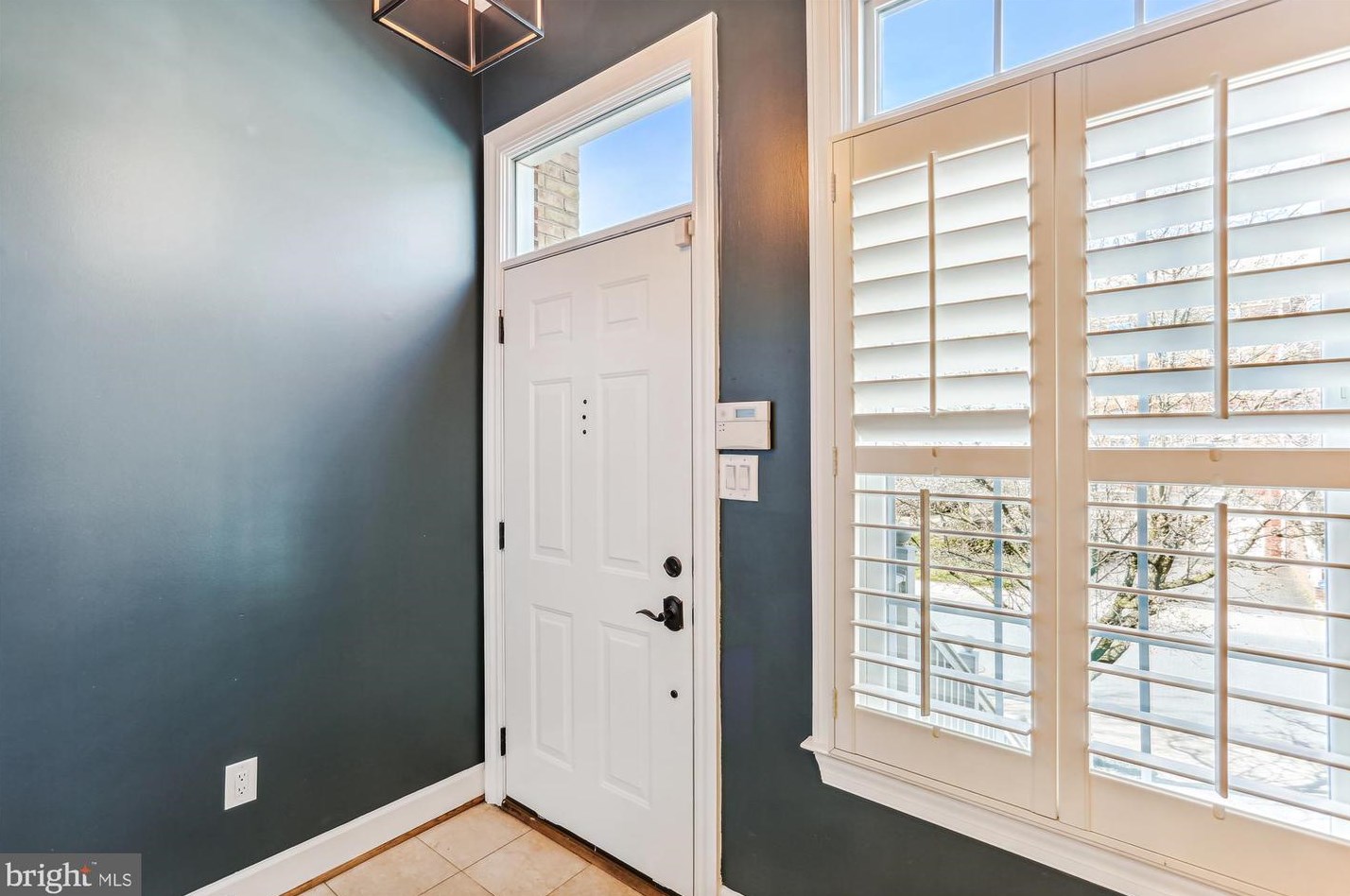 405 Winding Rose Dr, Rockville, MD 20850