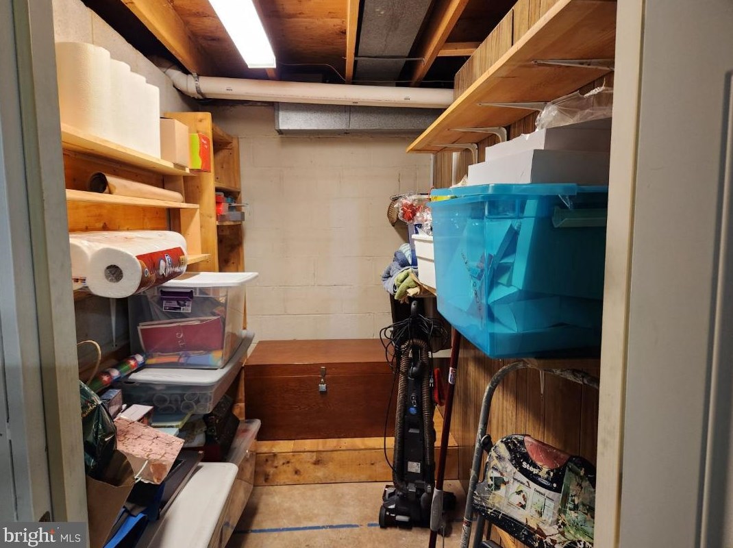 15300 Beaufort Pl, Silver Spring MD  20905-4202 exterior