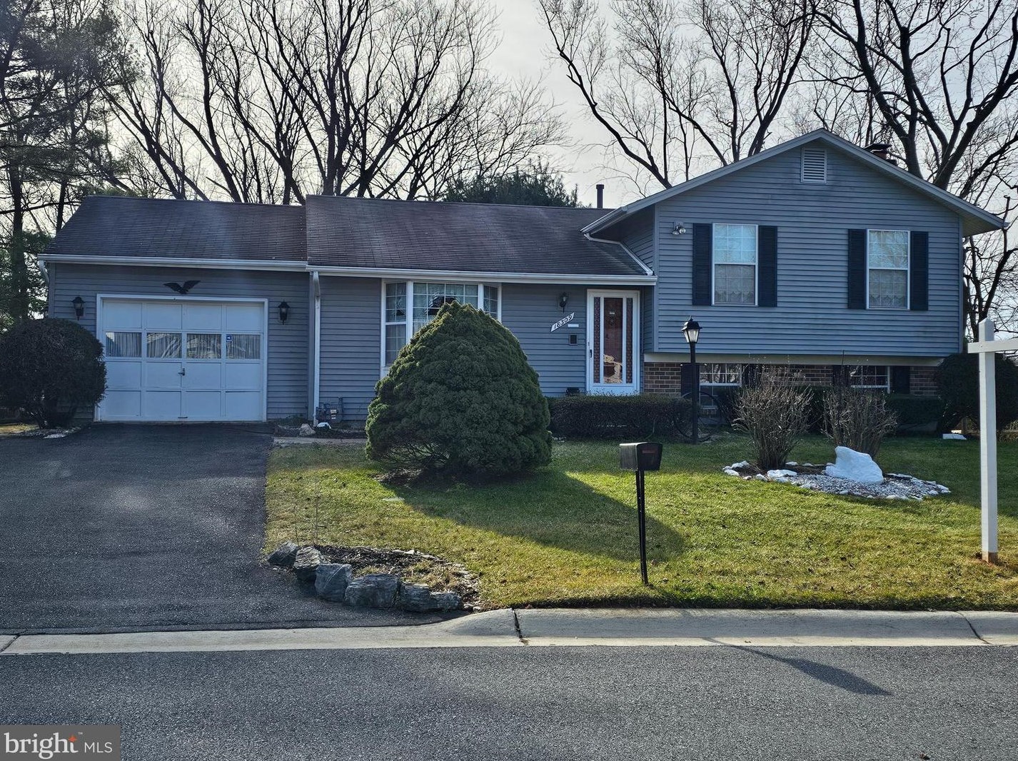 18309 Gardenia Way, Gaithersburg MD  20879-4655 exterior