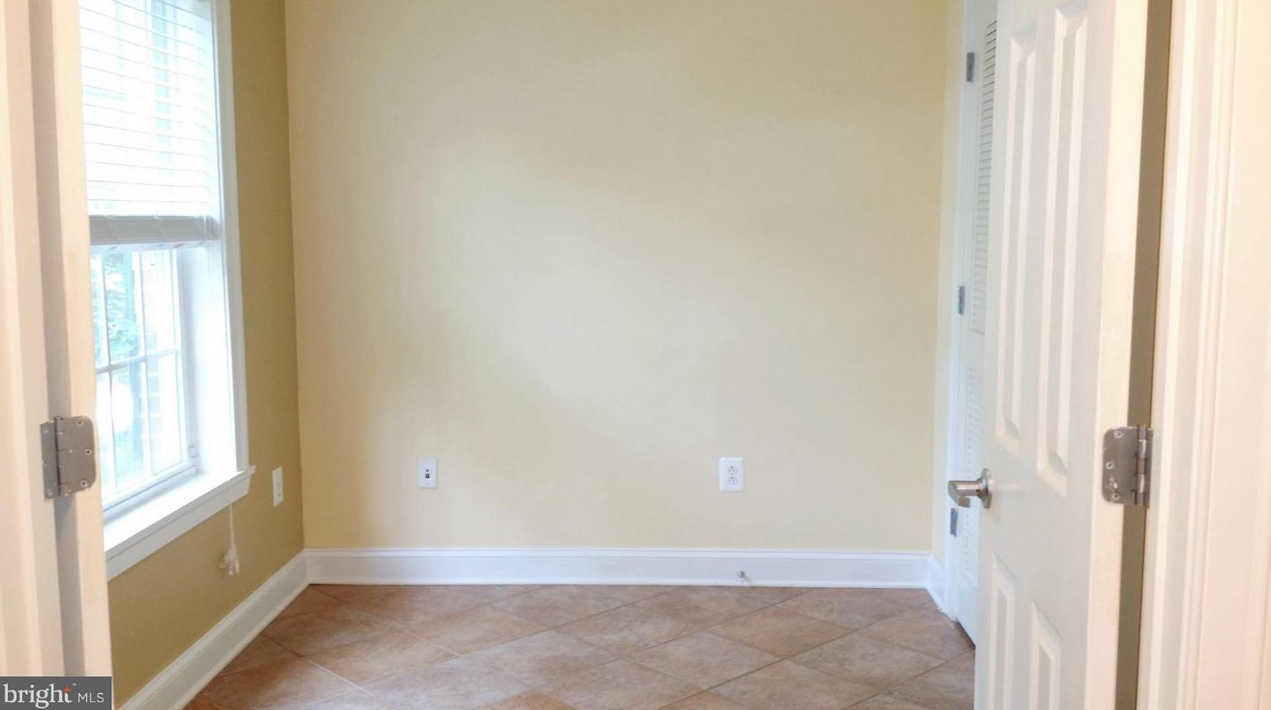 557 Cedar Spring St, Gaithersburg, MD 20877