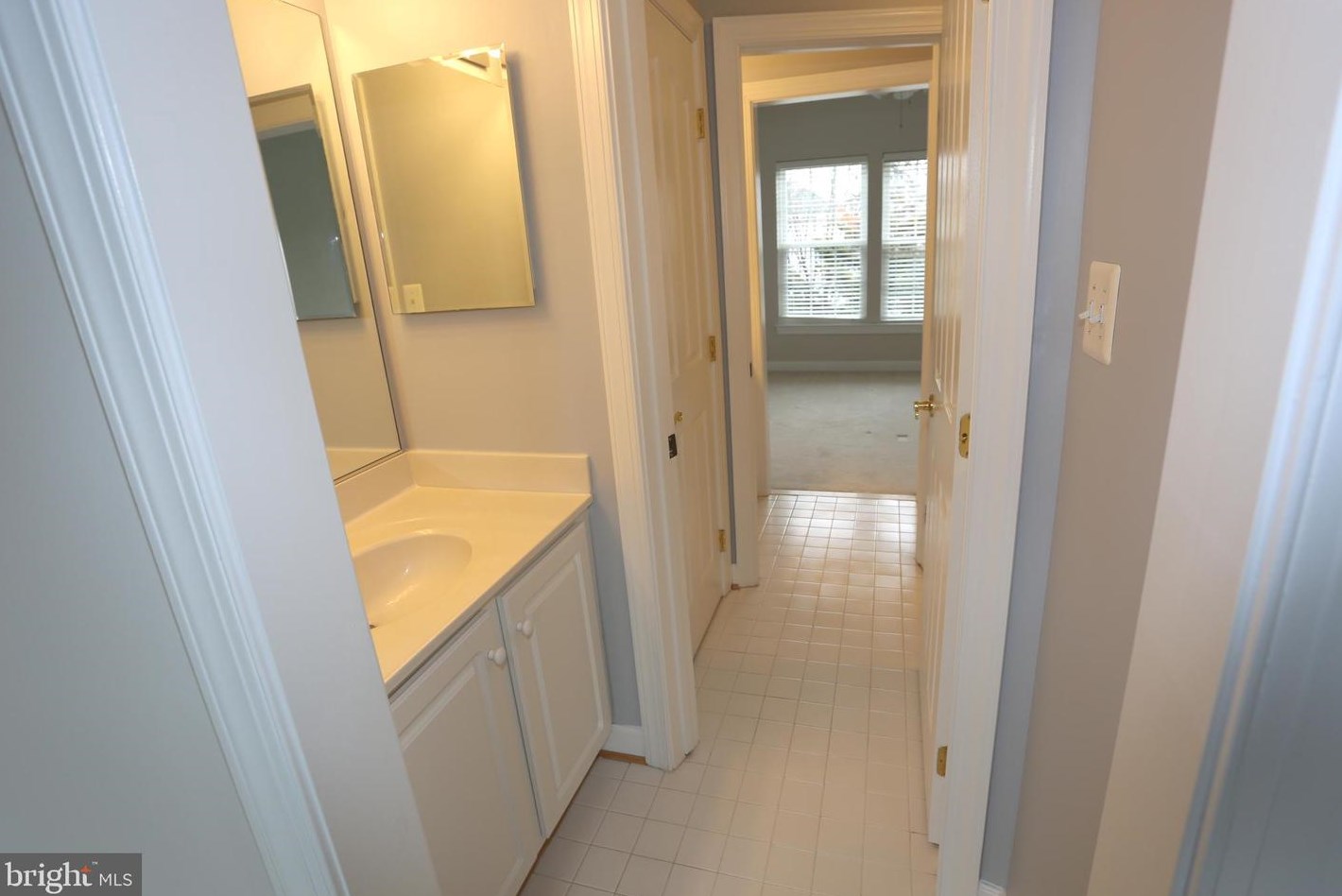 13603 Gum Spg Dr, Rockville MD 20850-3587 exterior