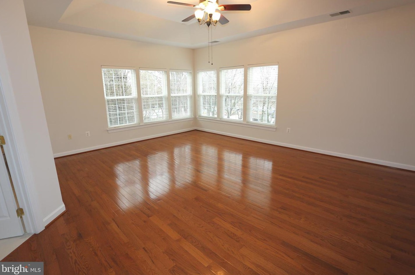 13603 Gum Spg Dr, Rockville MD 20850-3587 exterior