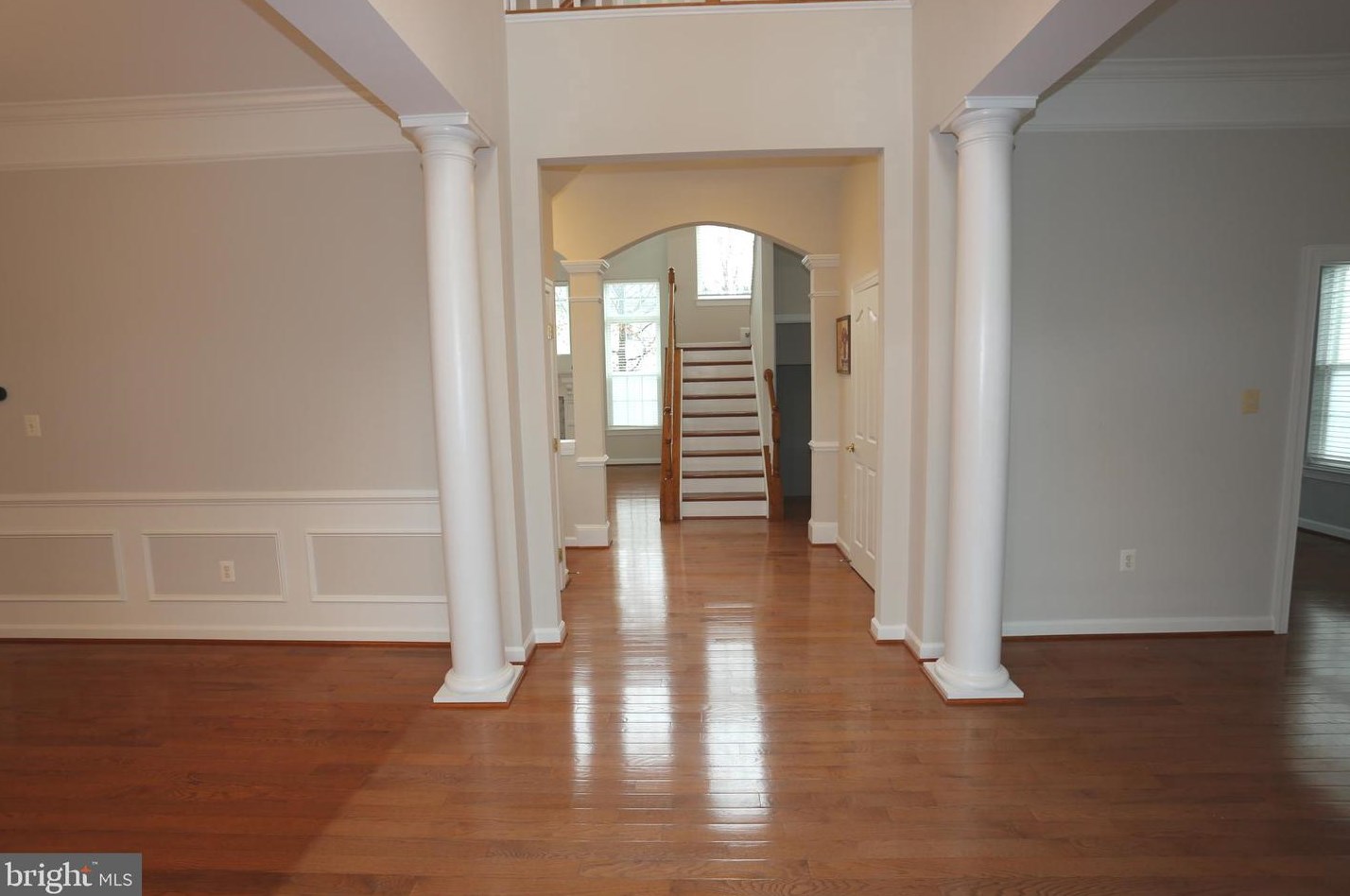 13603 Gum Spg Dr, Rockville MD 20850-3587 exterior