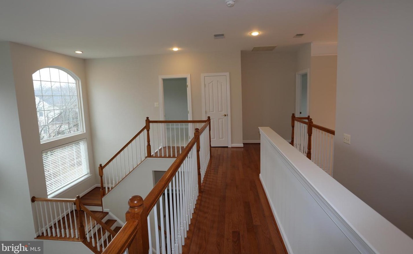 13603 Gum Spg Dr, Rockville MD 20850-3587 exterior