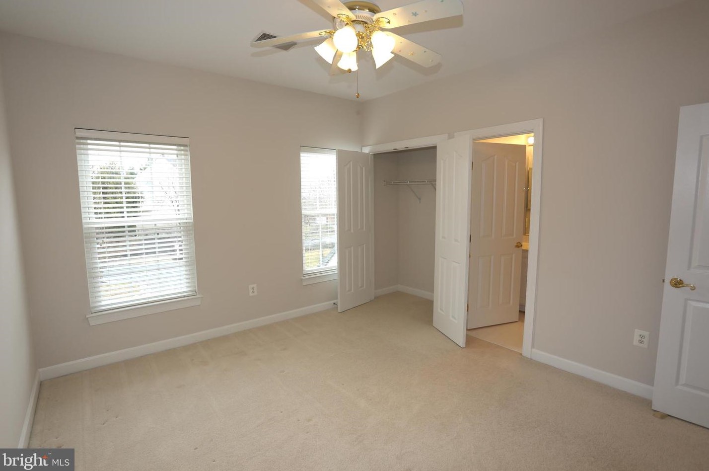 13603 Gum Spg Dr, Rockville MD 20850-3587 exterior