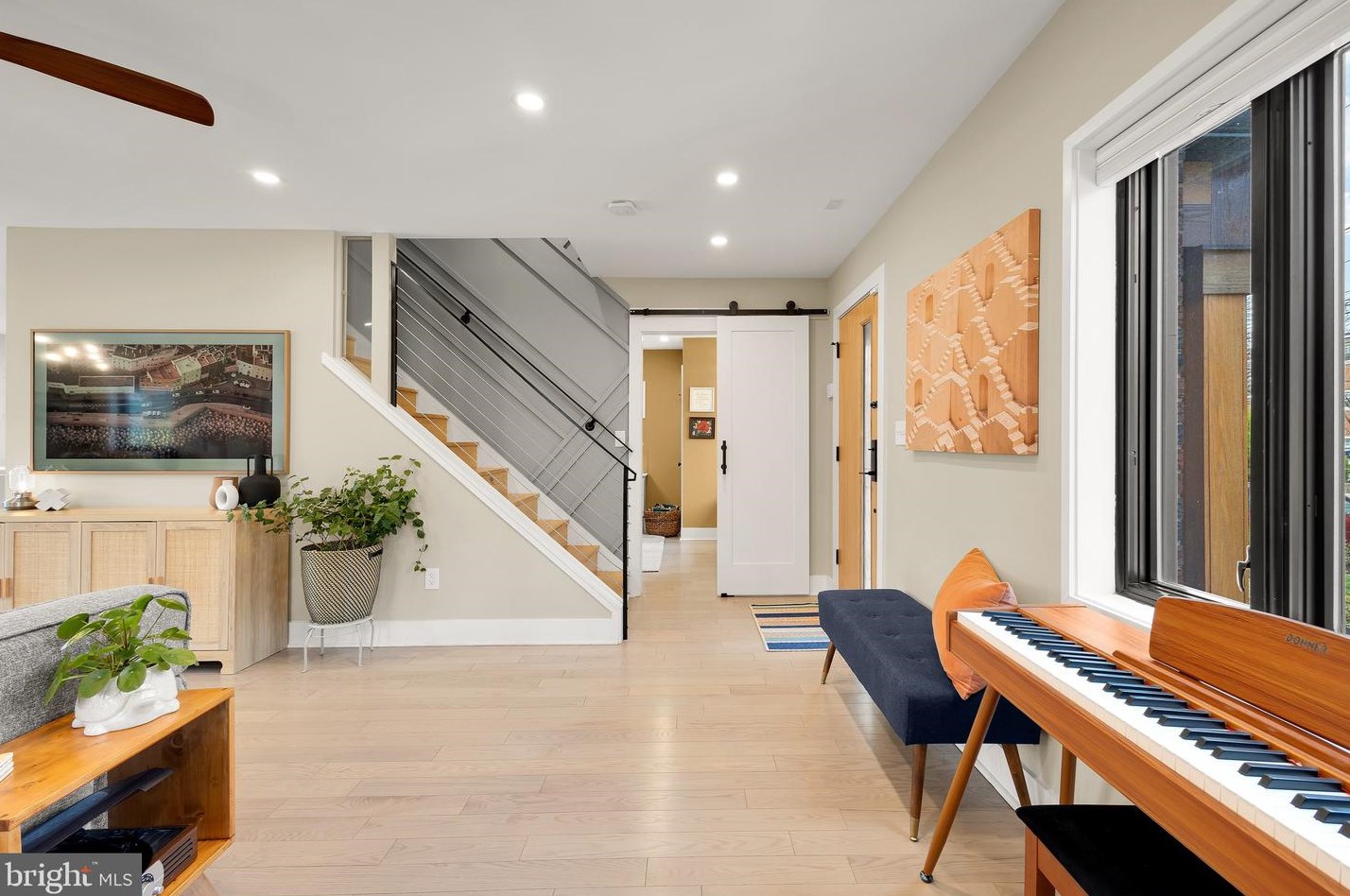 8215 Roanoke Ave, Silver Spring MD  20912-6227 exterior