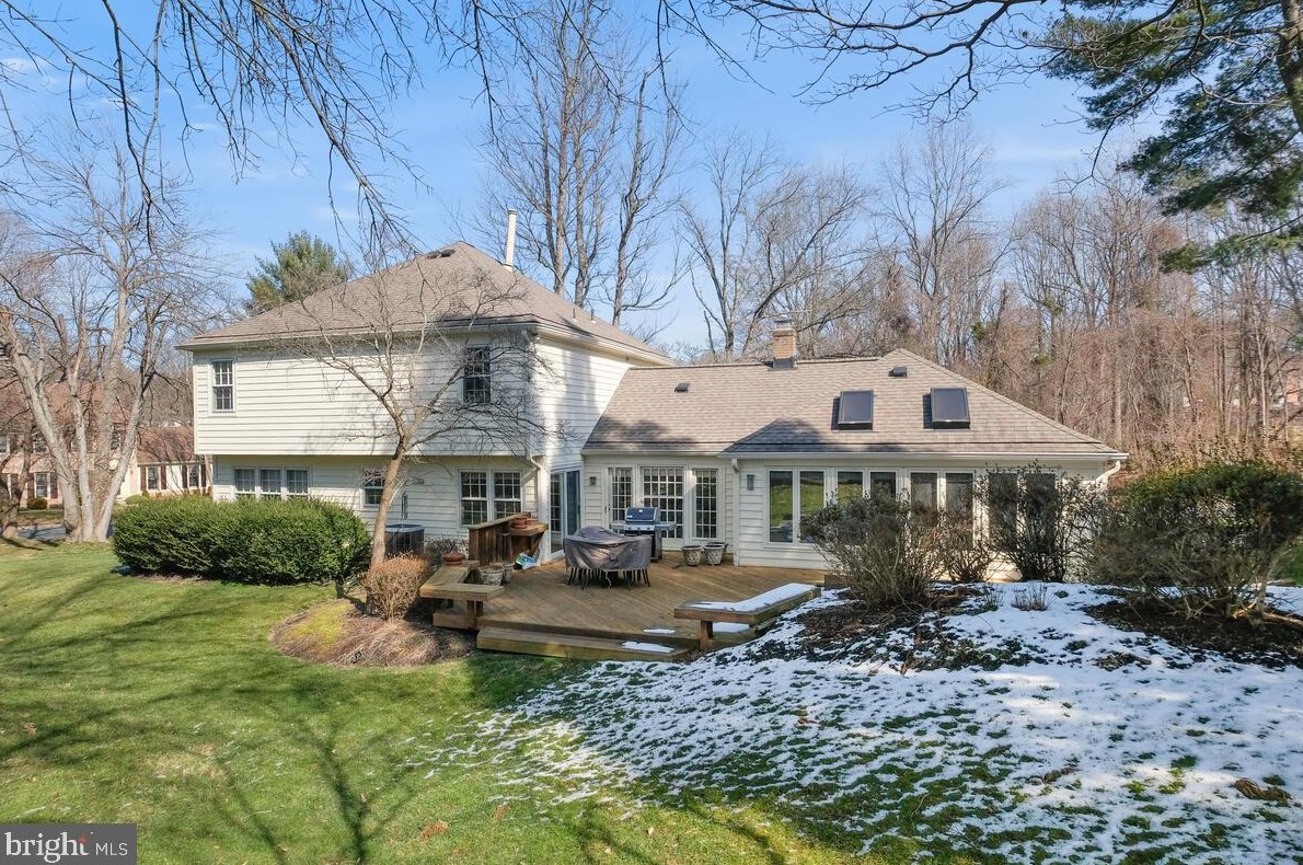 11936 Canfield Rd, Rockville, MD 20854-2818