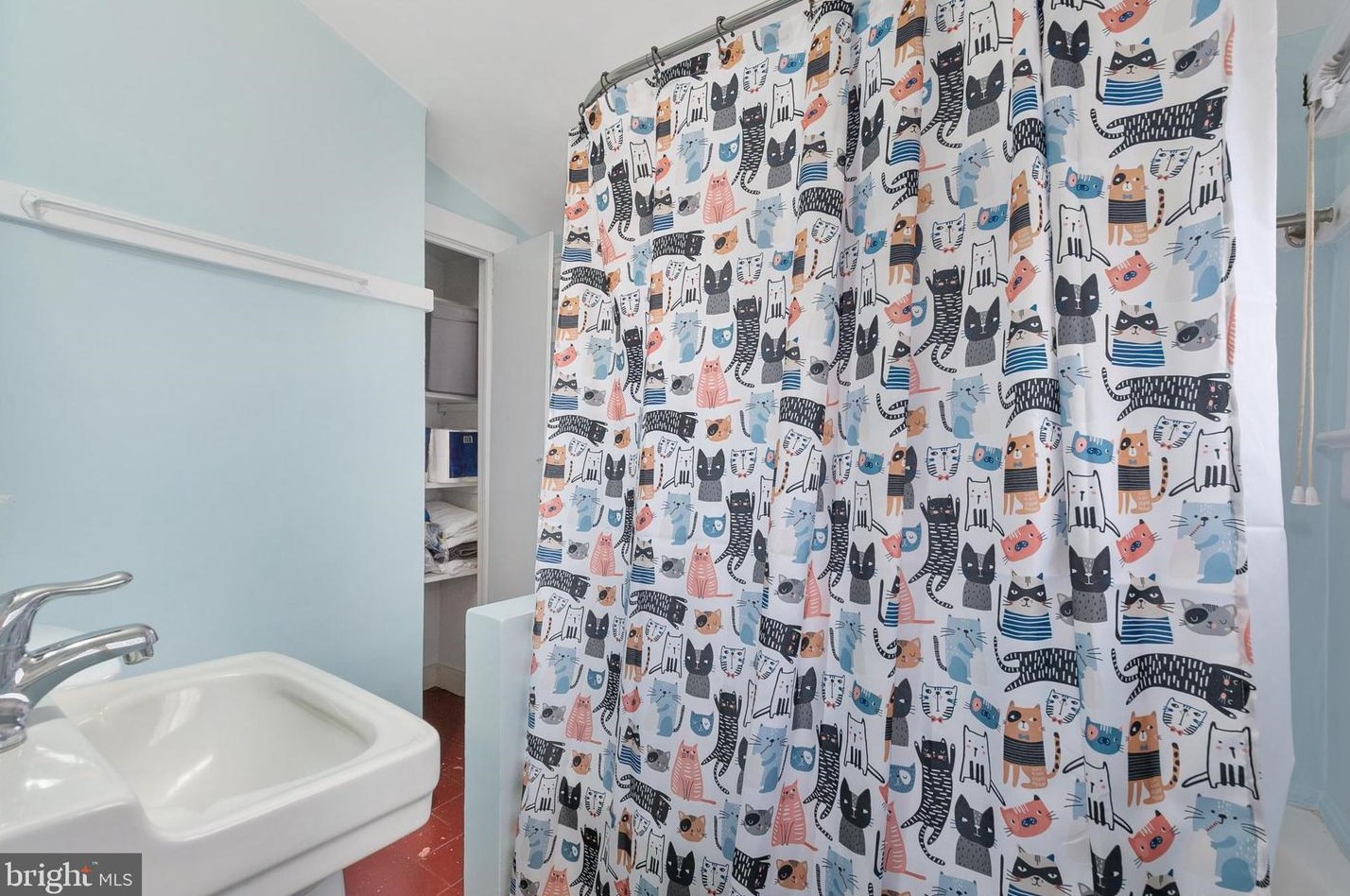 6901 Westmoreland Ave, Silver Spring MD 20912-4409 exterior