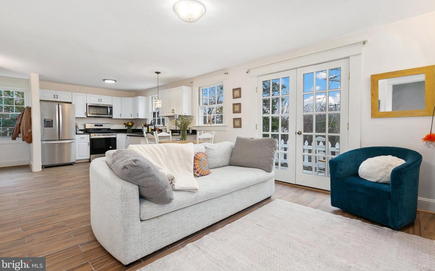 6901 Westmoreland Ave, Silver Spring MD 20912-4409 exterior