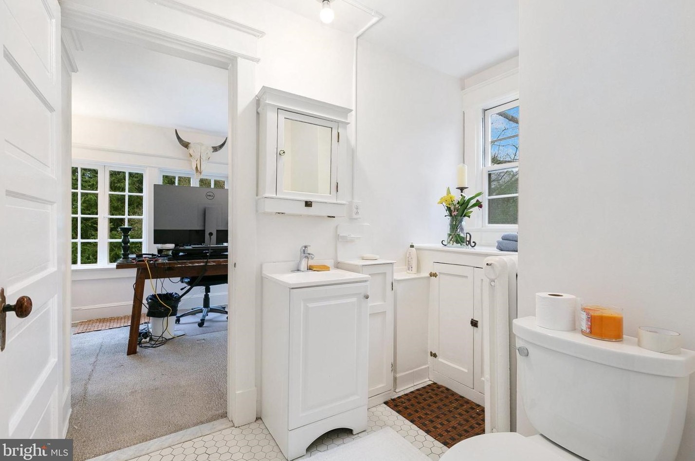 6901 Westmoreland Ave, Silver Spring MD 20912-4409 exterior