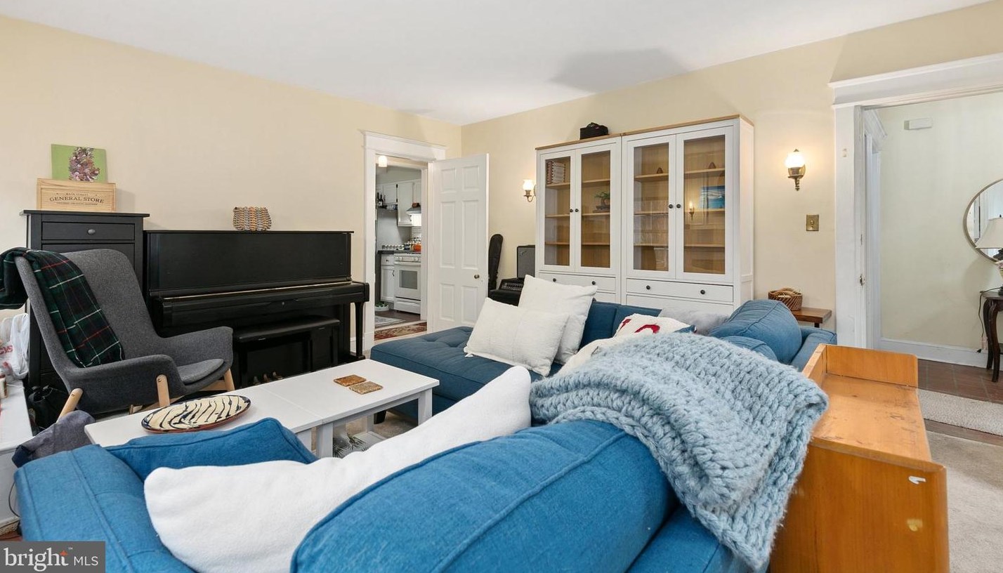 6901 Westmoreland Ave, Silver Spring MD 20912-4409 exterior