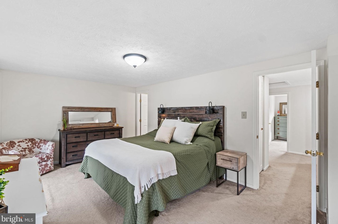 520 Palmspring Dr, Gaithersburg MD  20878-2971 exterior