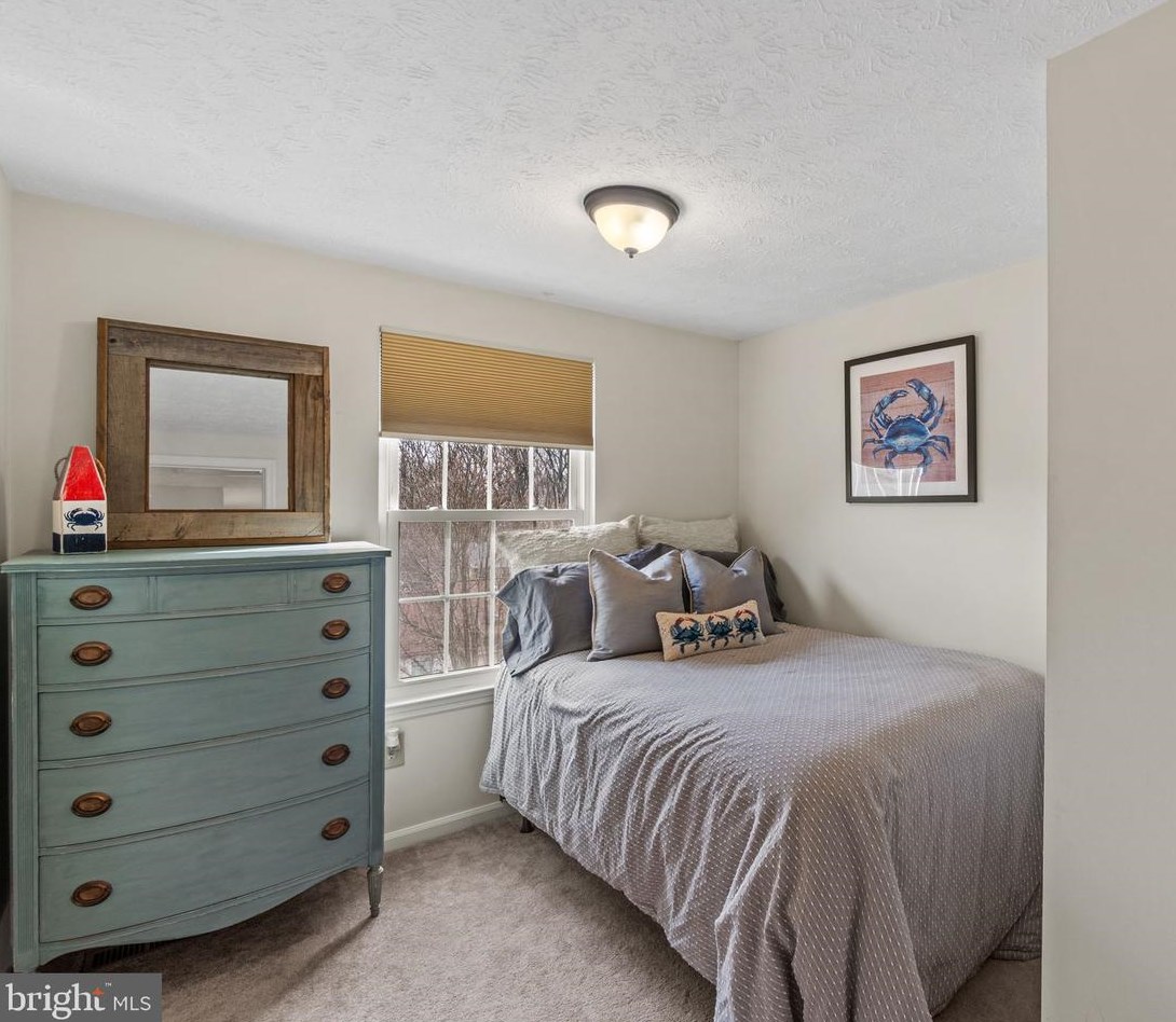 520 Palmspring Dr, Gaithersburg MD  20878-2971 exterior
