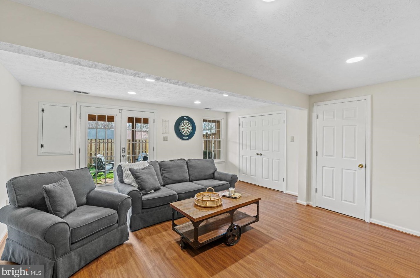 520 Palmspring Dr, Gaithersburg MD  20878-2971 exterior
