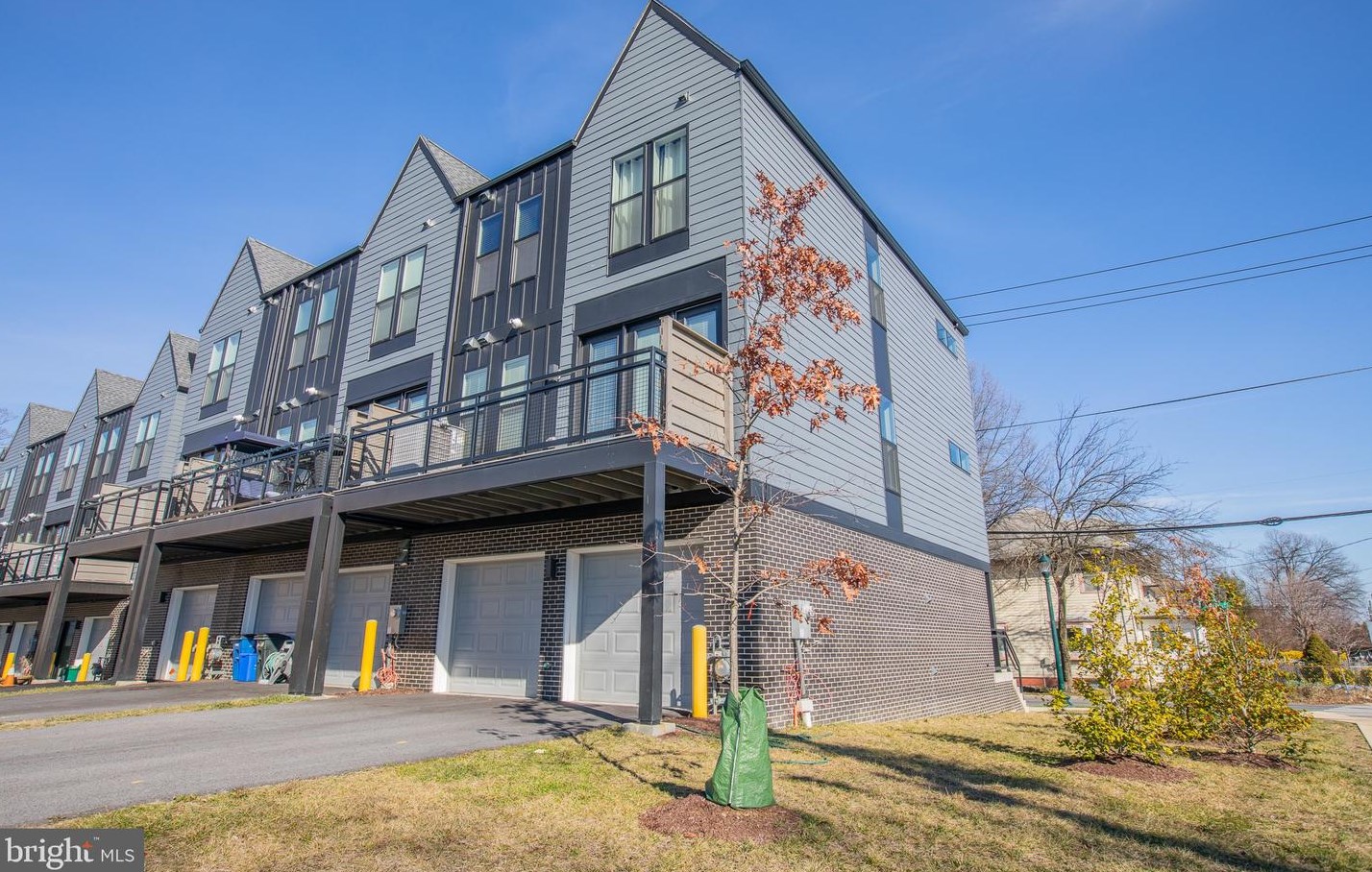 8002 Grove St, Silver Spring, MD 20910