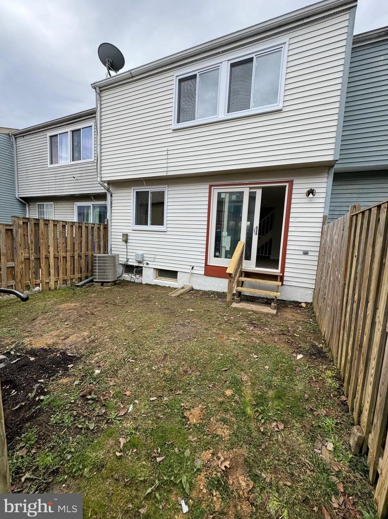 14251 Castle Blvd #124-17, Silver Spring, MD 20904