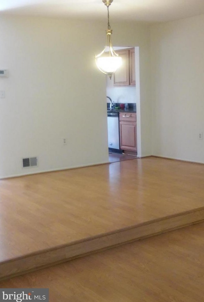 506 Suffield Dr, Gaithersburg MD  20878-2679 exterior