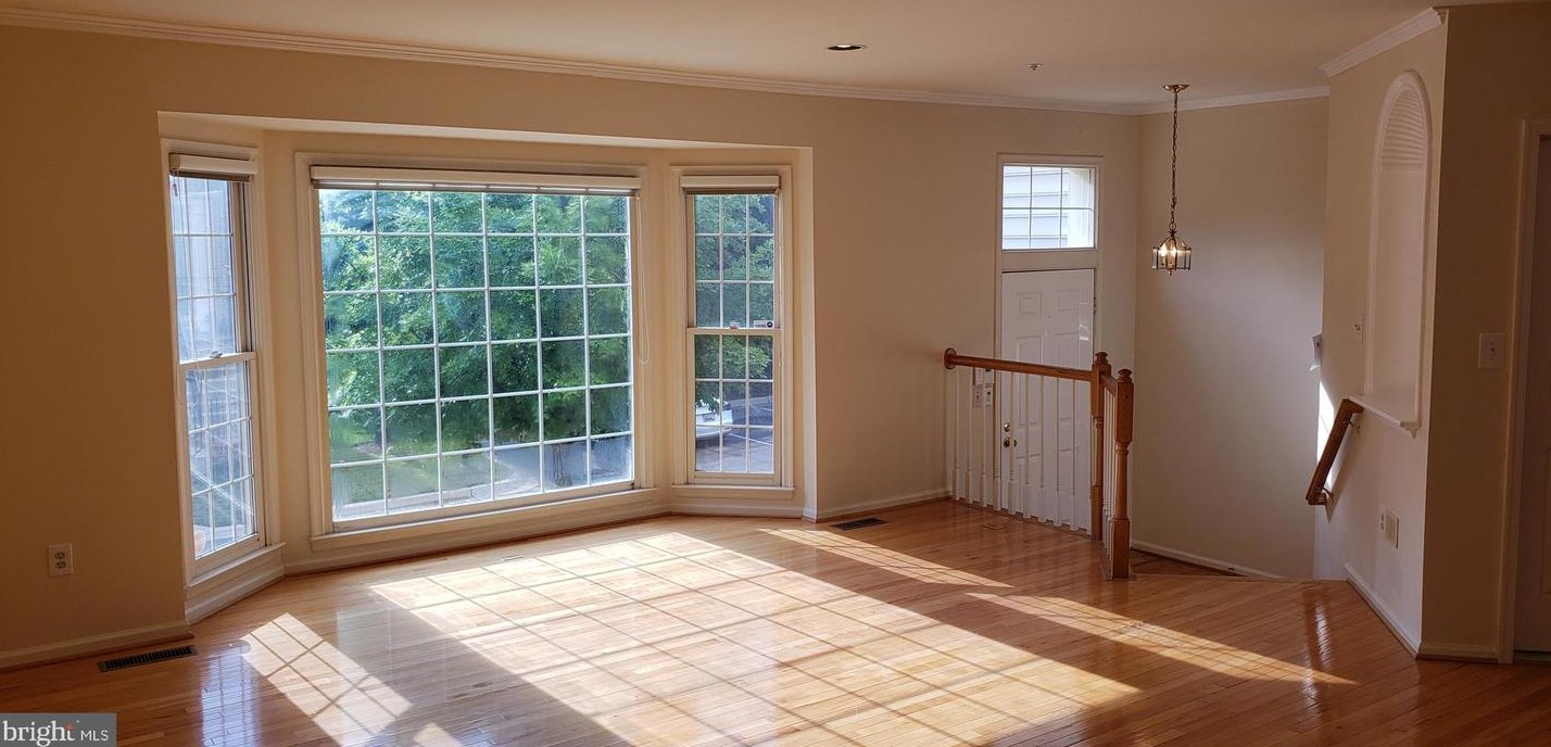 11305 Morning Gate Dr, Rockville MD  20852-3126 exterior